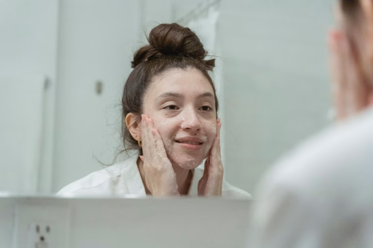 "Top 57 Face Washes for Men & Women: Achieving Glowing Skin in 2025"